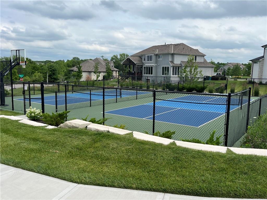 17105 Oakmont Street Property Photo 31