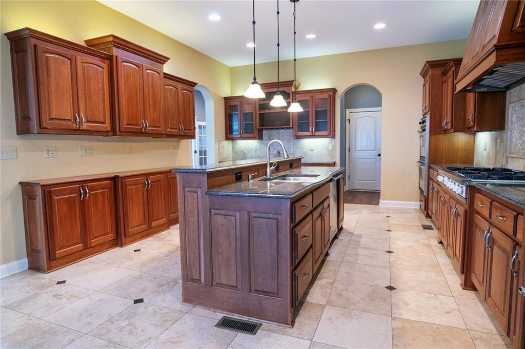 343 N Eaton Drive Property Photo 10