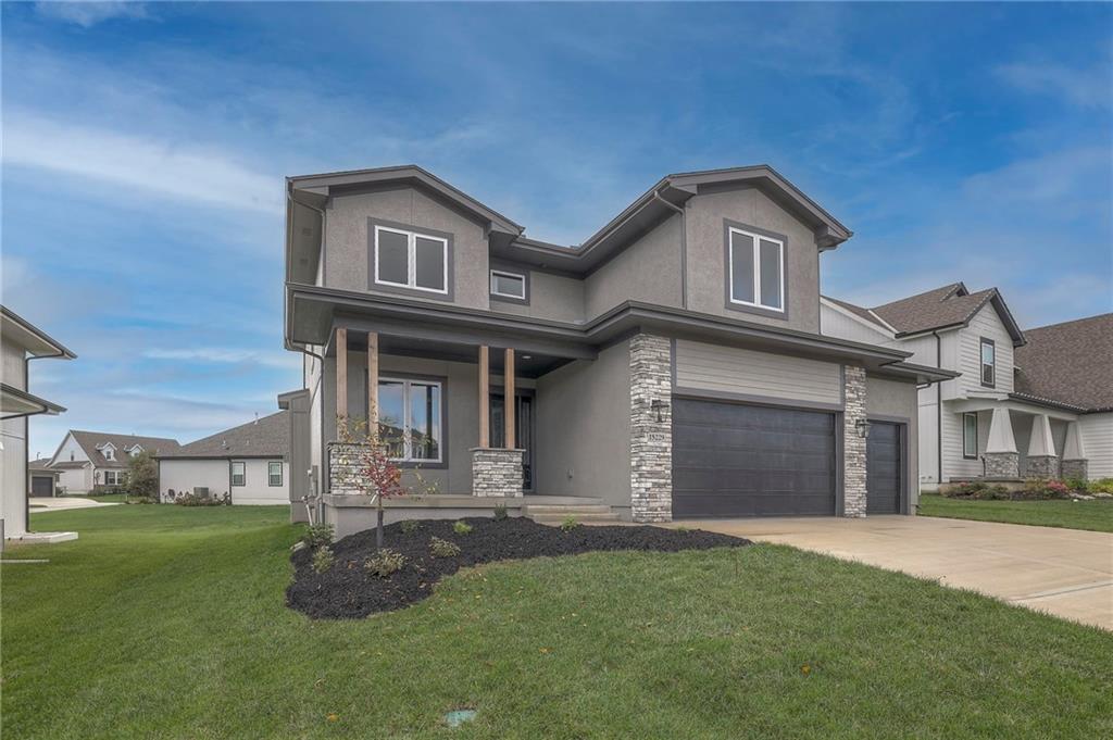 15422 W 171st Place Property Photo 3