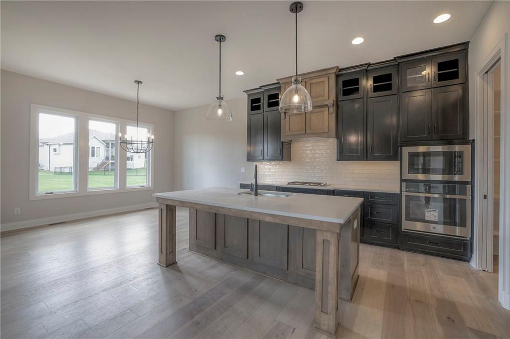 15422 W 171st Place Property Photo 14