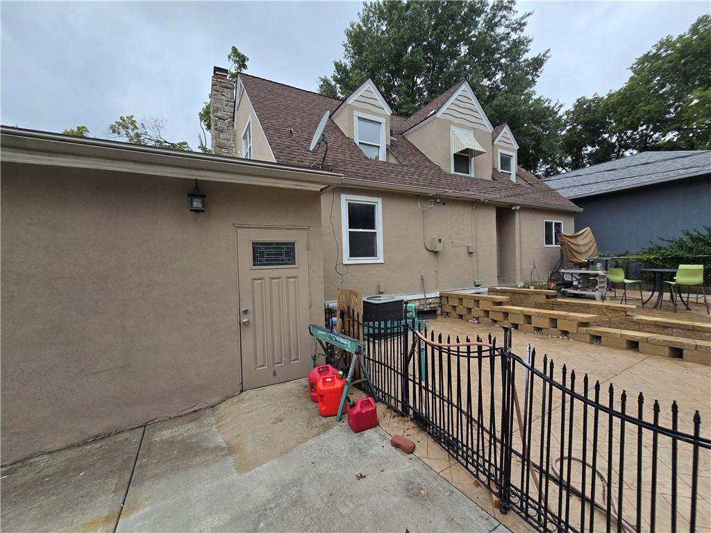 7445 Wyoming Street Property Photo 3