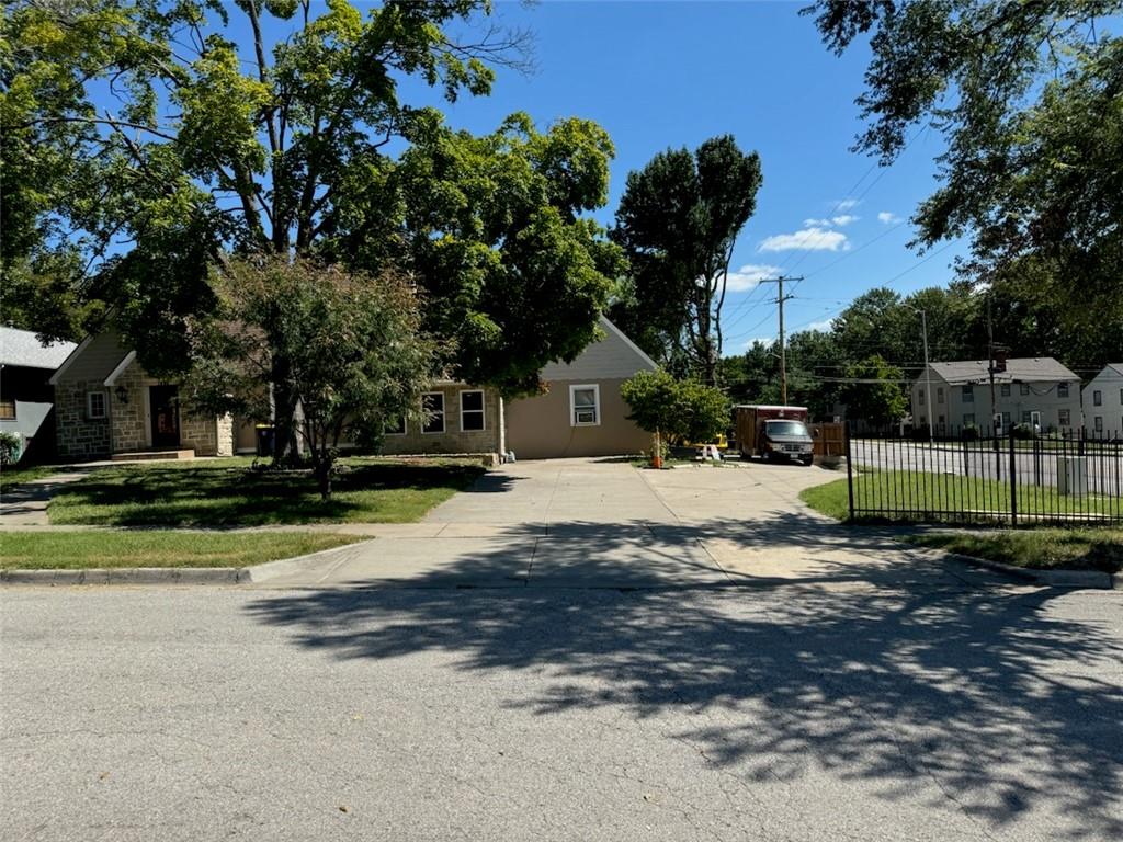 7445 Wyoming Street Property Photo 16