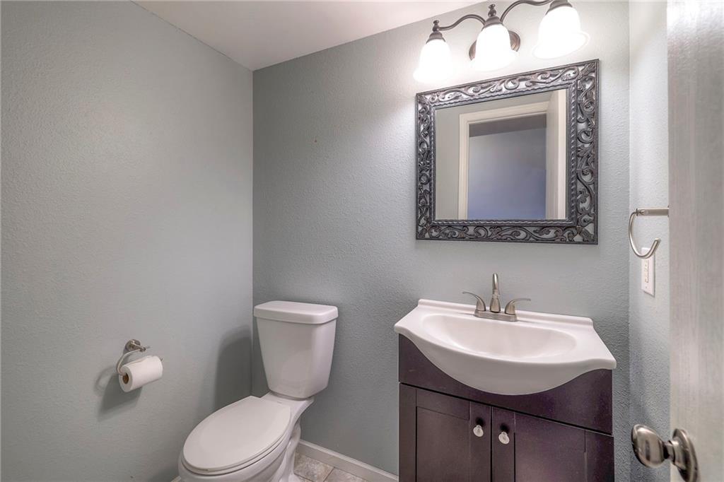 5643 Nw Plantation Drive Property Photo 7