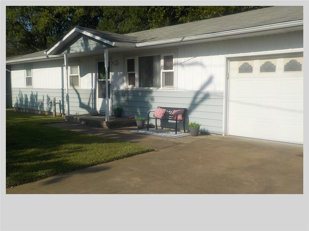 512 Hollywood Avenue Property Photo 14