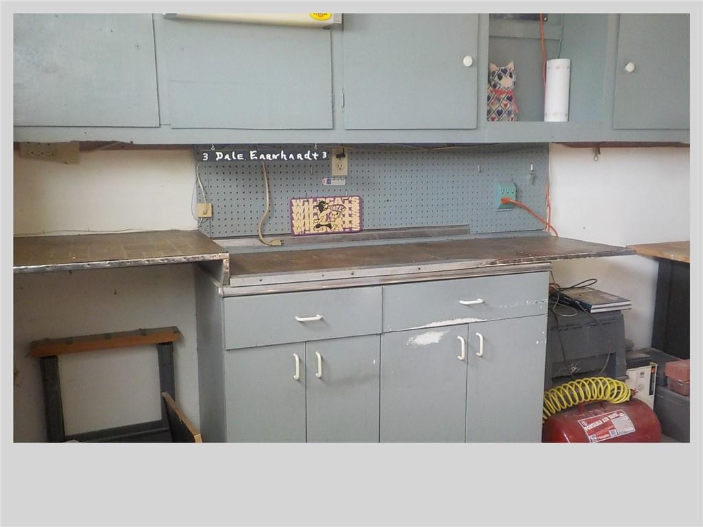 512 Hollywood Avenue Property Photo 17