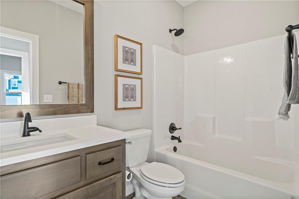 10632 N Belleview Avenue Property Photo 6