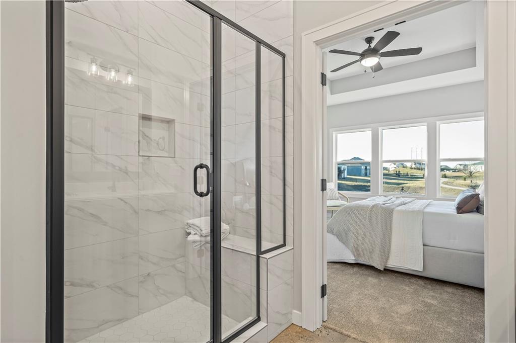 10632 N Belleview Avenue Property Photo 24