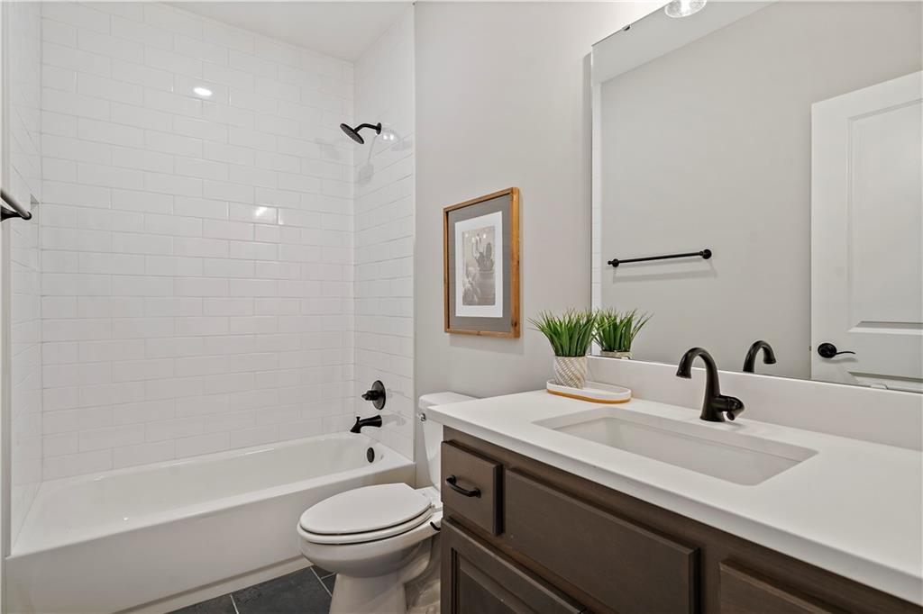 10632 N Belleview Avenue Property Photo 37