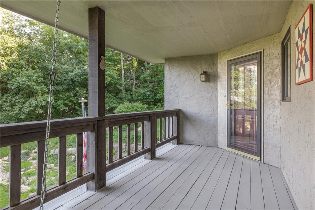 2253 Oak Road Property Photo 4