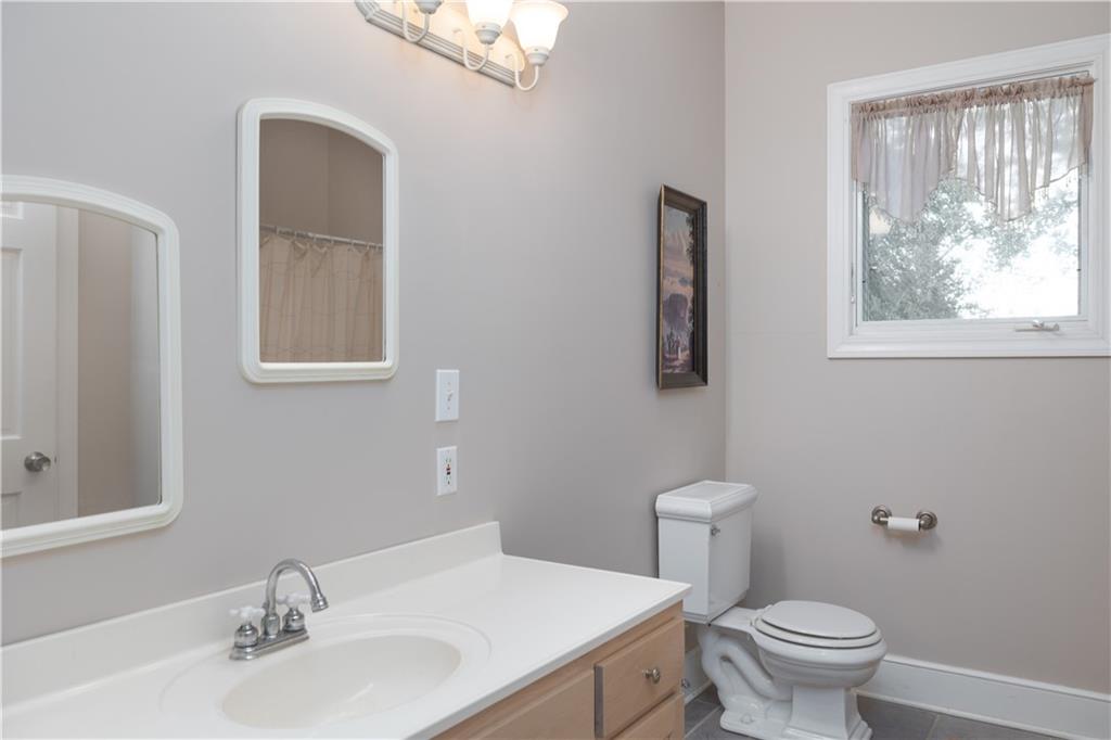 2253 Oak Road Property Photo 17