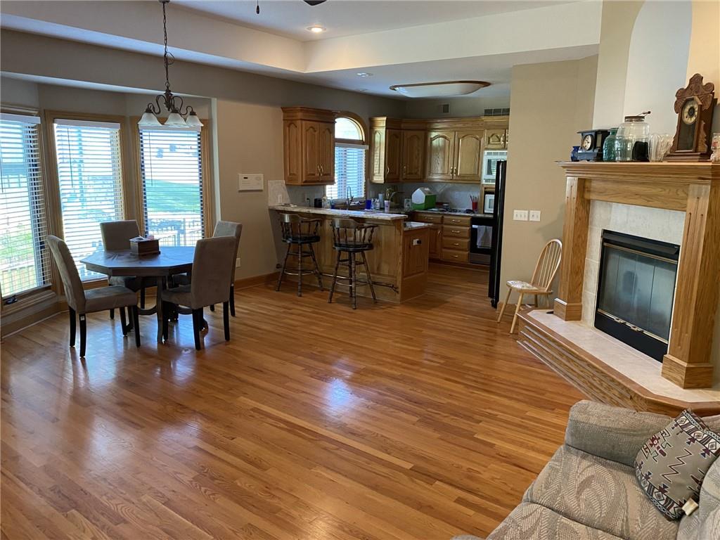 5711 Ne Sapphire Place Property Photo 4