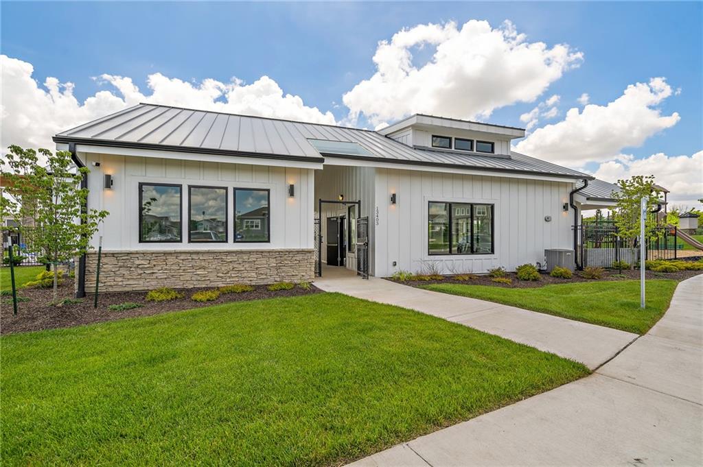 18116 Venerable Street Property Photo 4