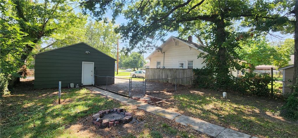 321 W Forest Street Property Photo 8