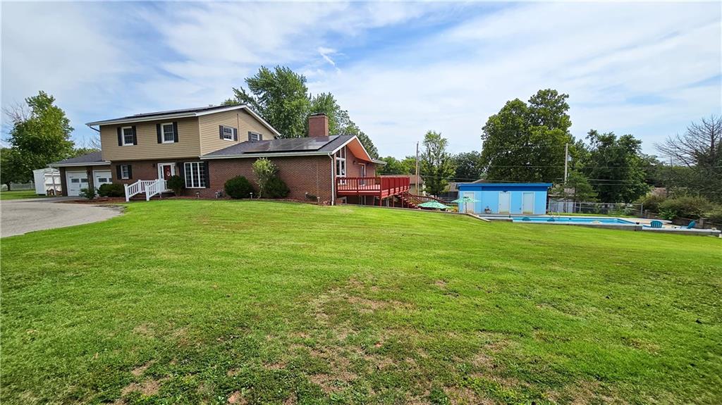 225 W 15th Street Property Photo 2