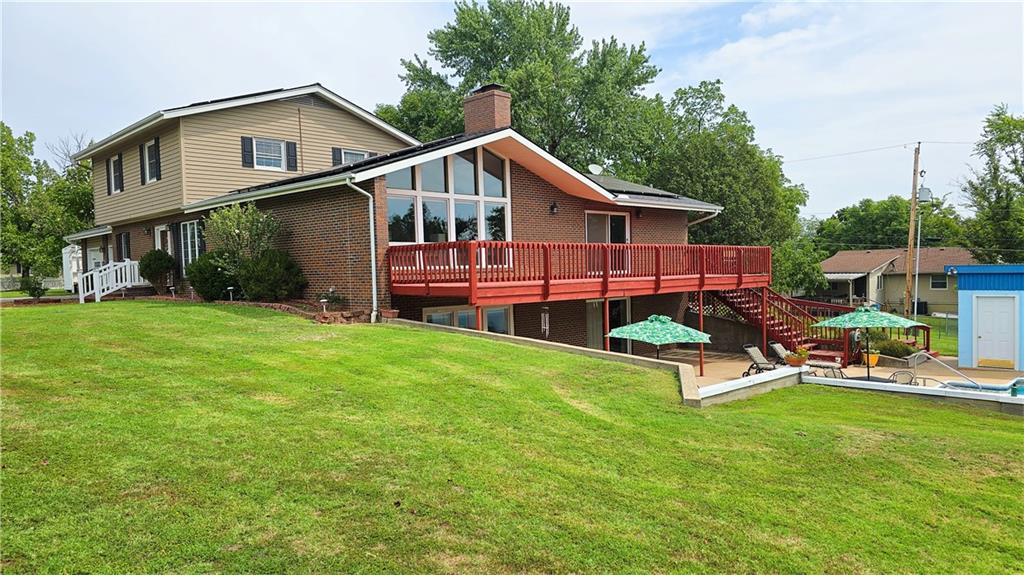 225 W 15th Street Property Photo 5