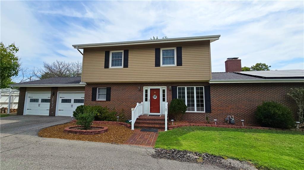 225 W 15th Street Property Photo 11