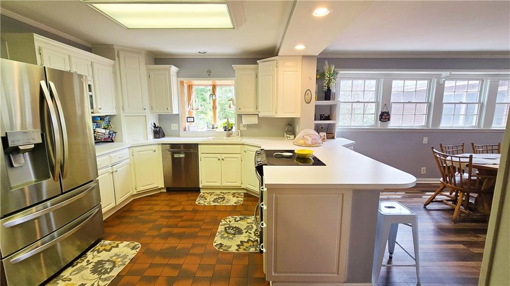 225 W 15th Street Property Photo 16