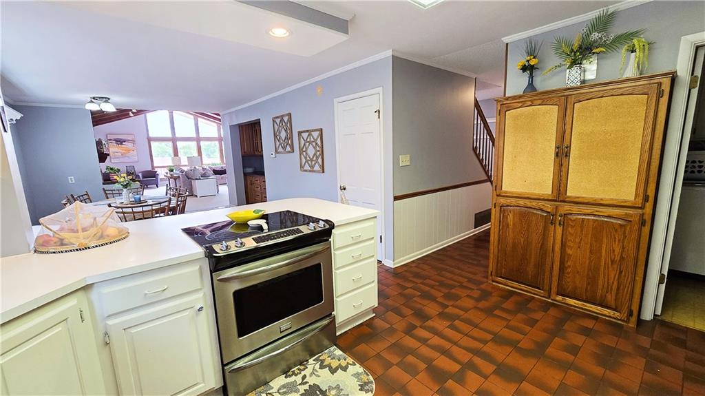 225 W 15th Street Property Photo 17