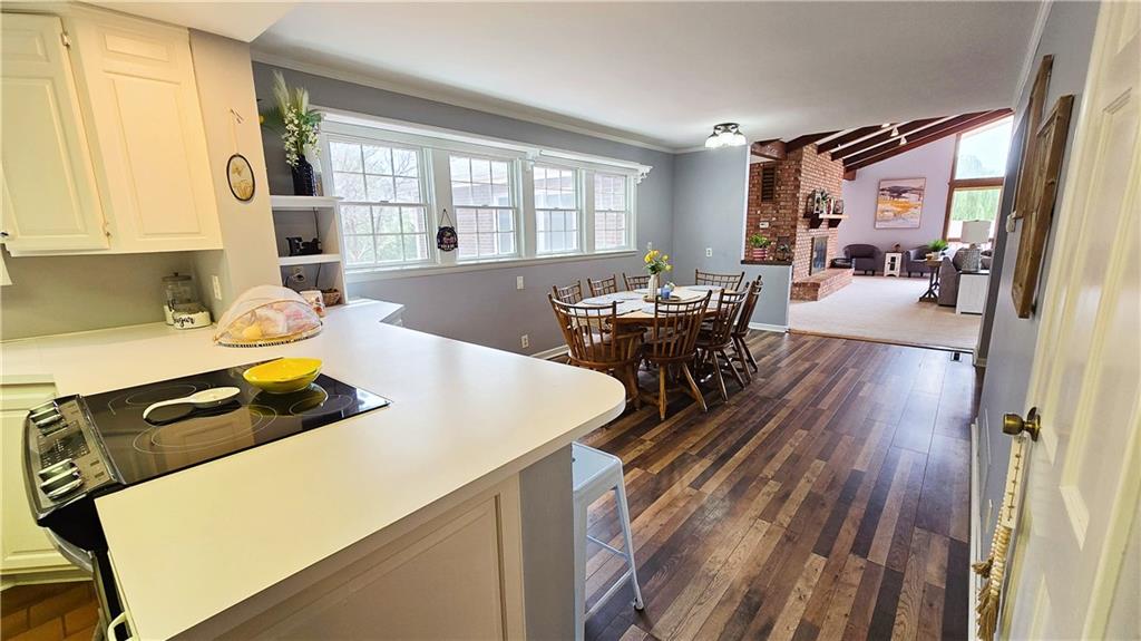 225 W 15th Street Property Photo 19