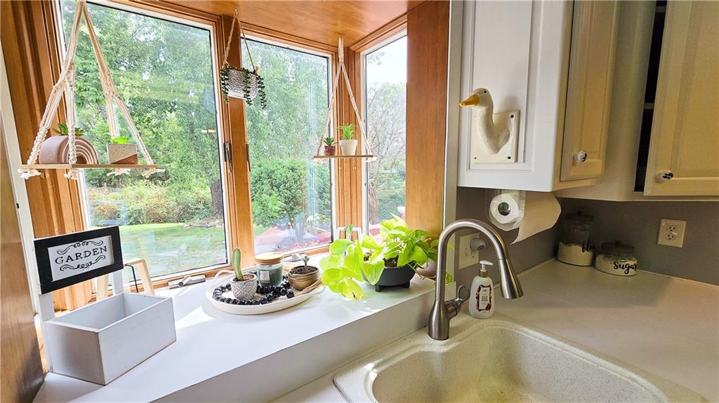 225 W 15th Street Property Photo 20