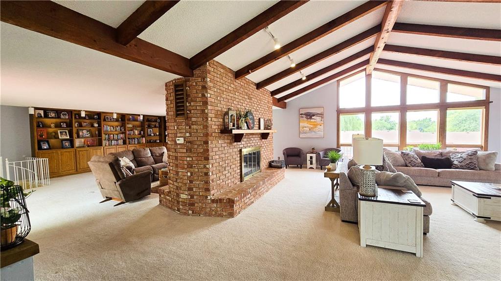 225 W 15th Street Property Photo 27