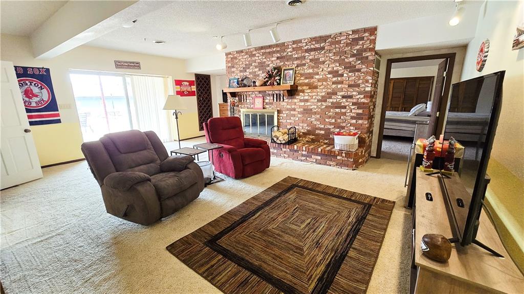 225 W 15th Street Property Photo 32