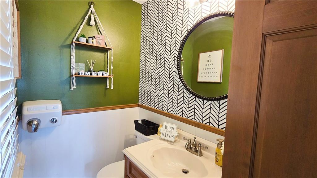 225 W 15th Street Property Photo 36