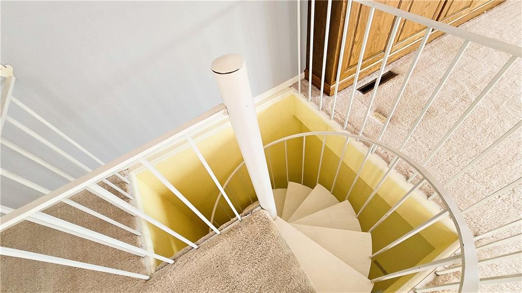 225 W 15th Street Property Photo 49