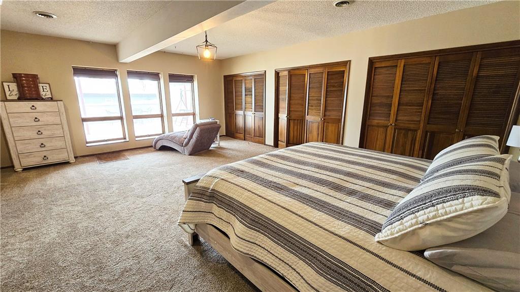 225 W 15th Street Property Photo 56