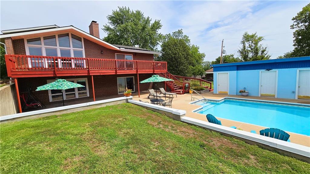 225 W 15th Street Property Photo 64