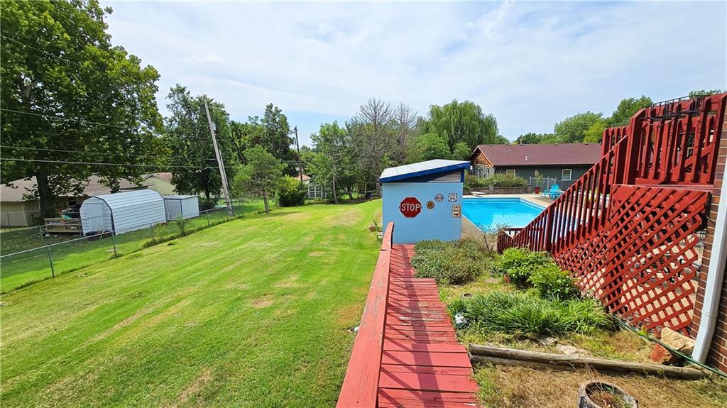 225 W 15th Street Property Photo 65