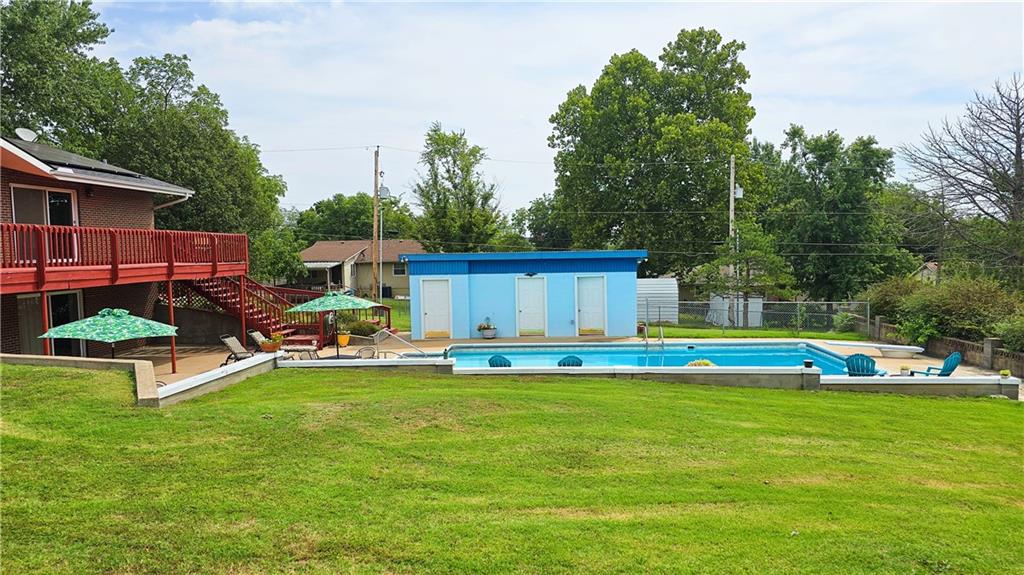 225 W 15th Street Property Photo 69