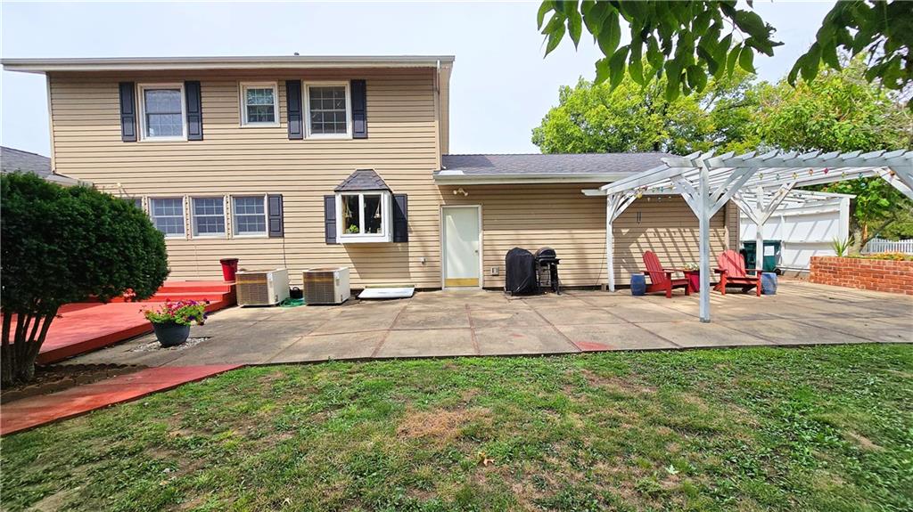 225 W 15th Street Property Photo 74