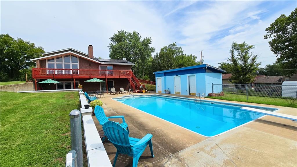 225 W 15th Street Property Photo 79