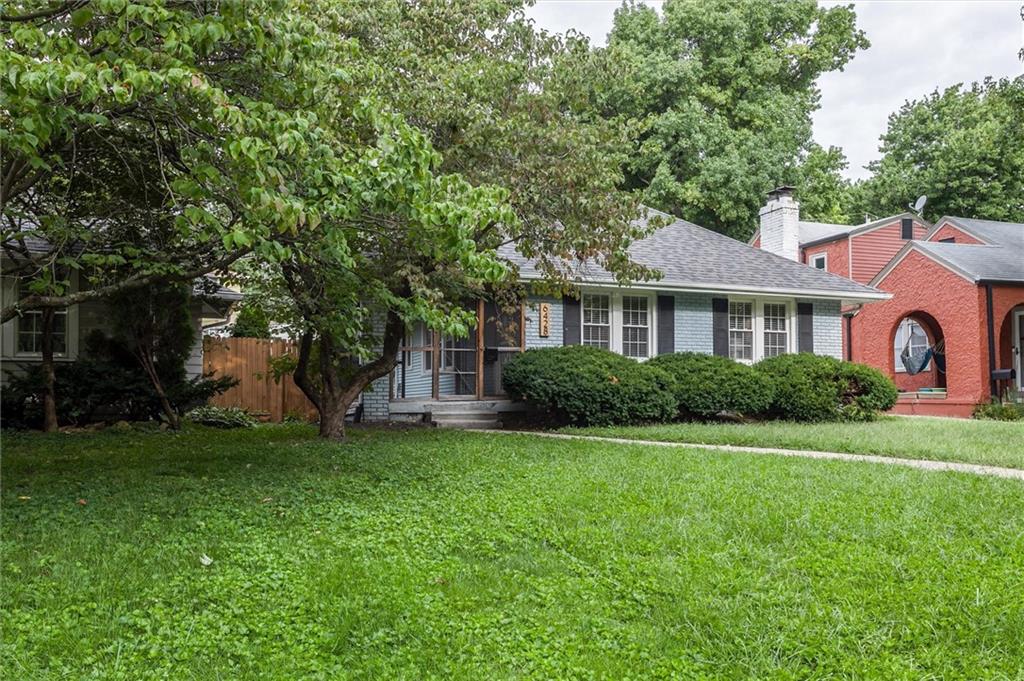 6428 Oak Street Property Photo 2