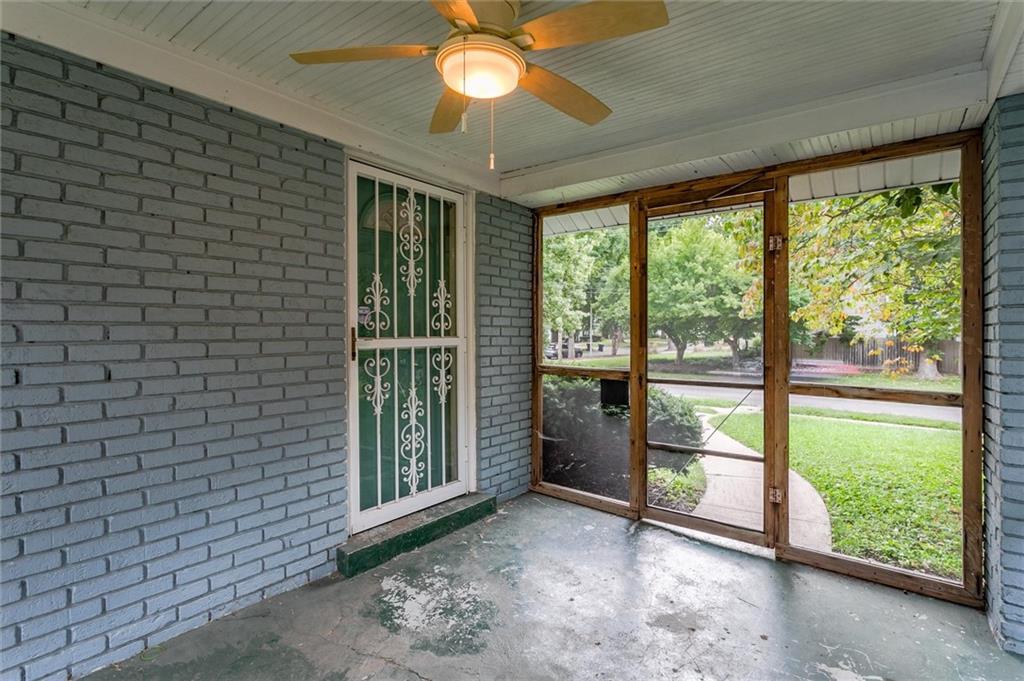 6428 Oak Street Property Photo 3