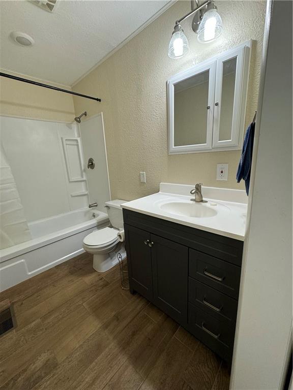 407 Central N/a Property Photo 10