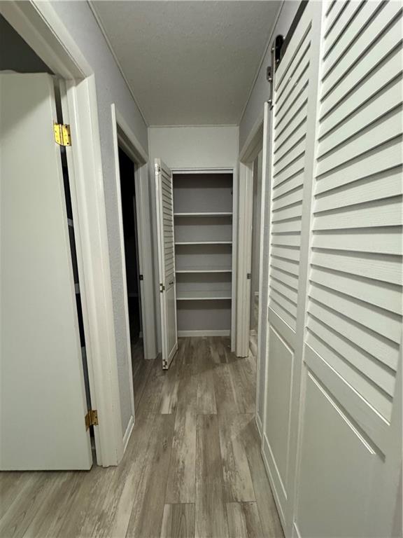 407 Central N/a Property Photo 11