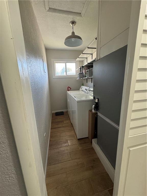 407 Central N/a Property Photo 15