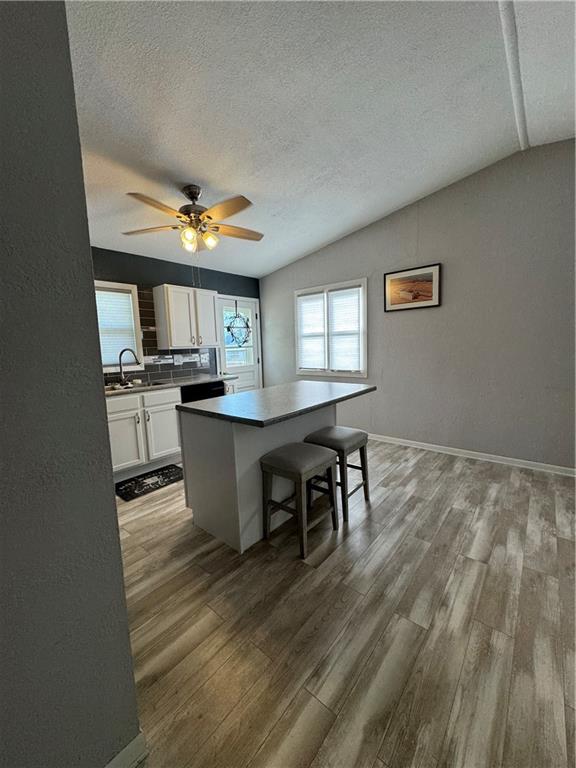 407 Central N/a Property Photo 17