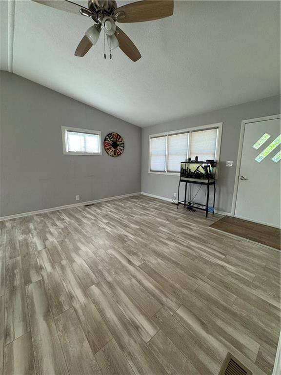 407 Central N/a Property Photo 19