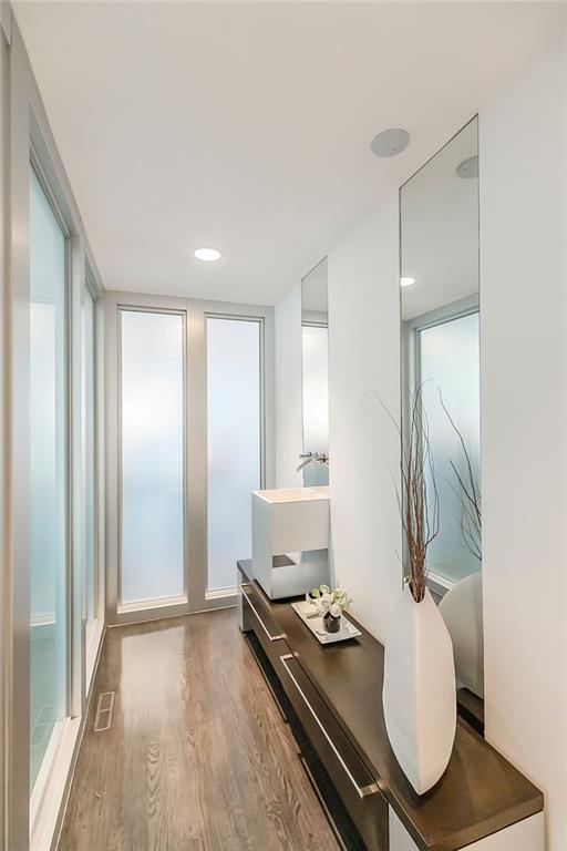 1039 Westover Road Property Photo 39