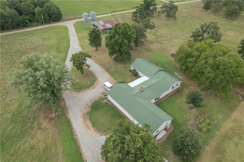 376 Nw 90th Road Property Photo 2