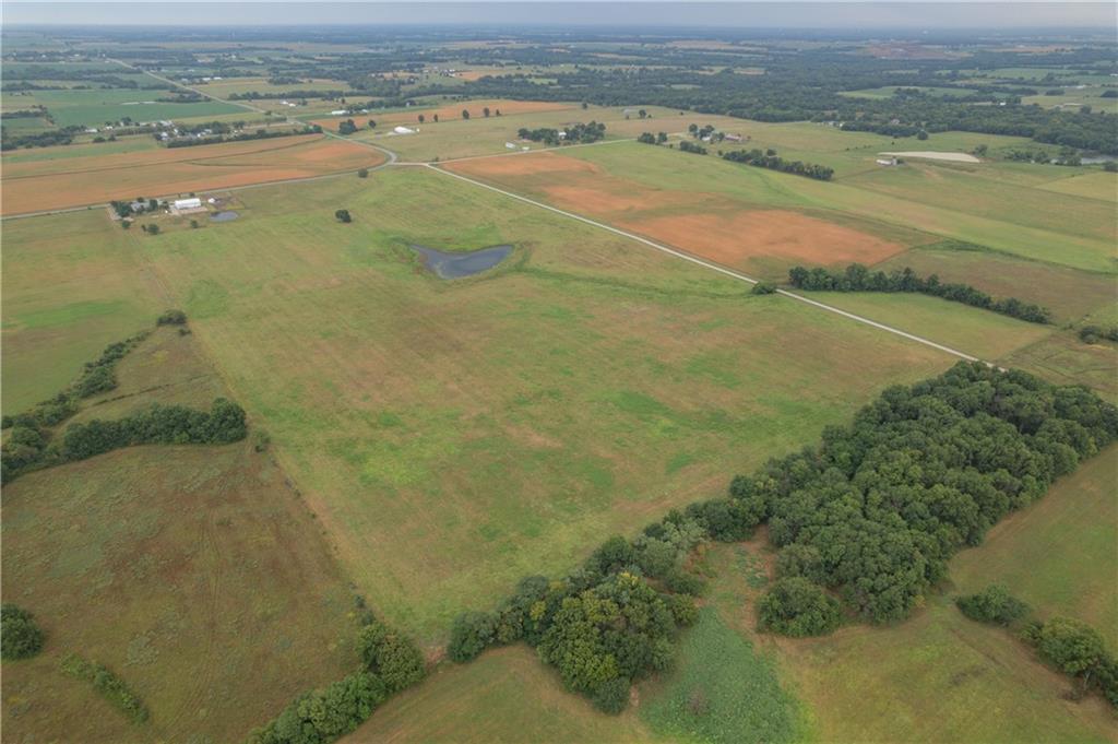 619 N Highway V Highway Property Photo 29