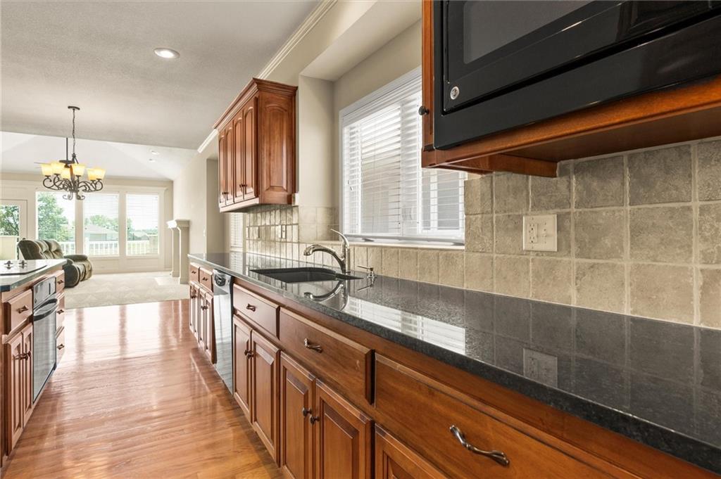 2012 Greenfield N/a Property Photo 8