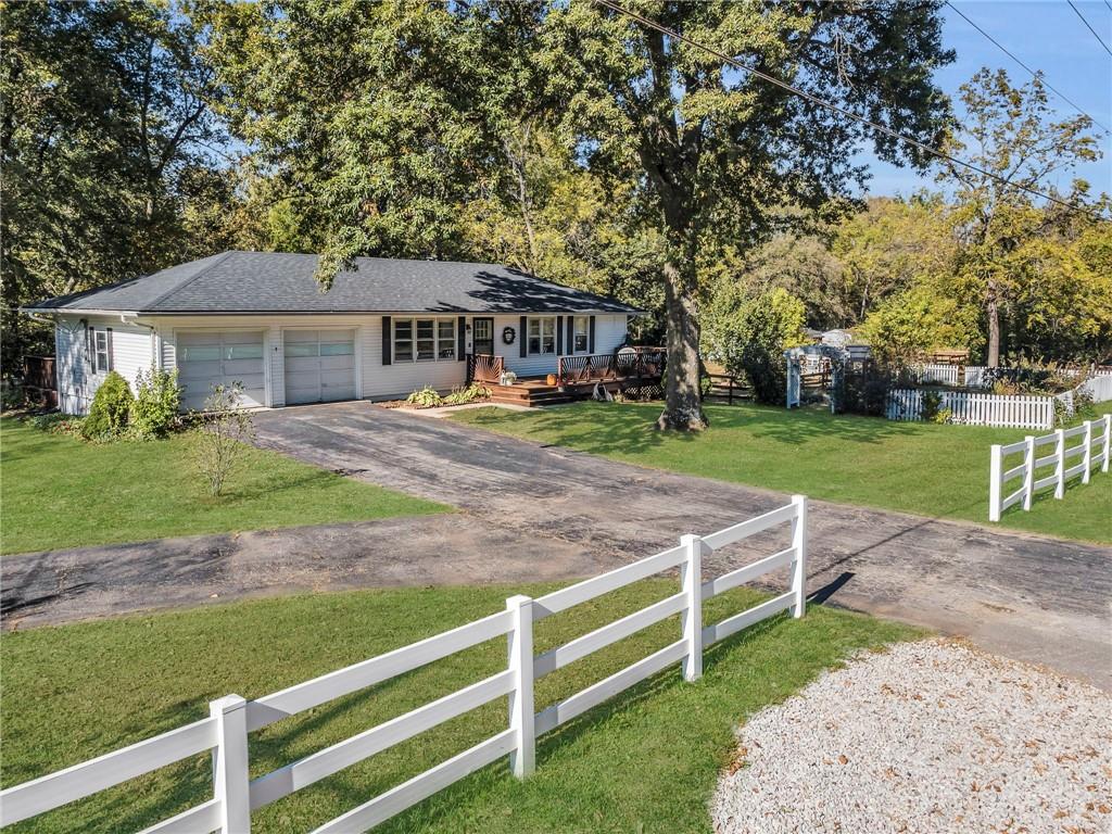9060 Noland Road Property Photo