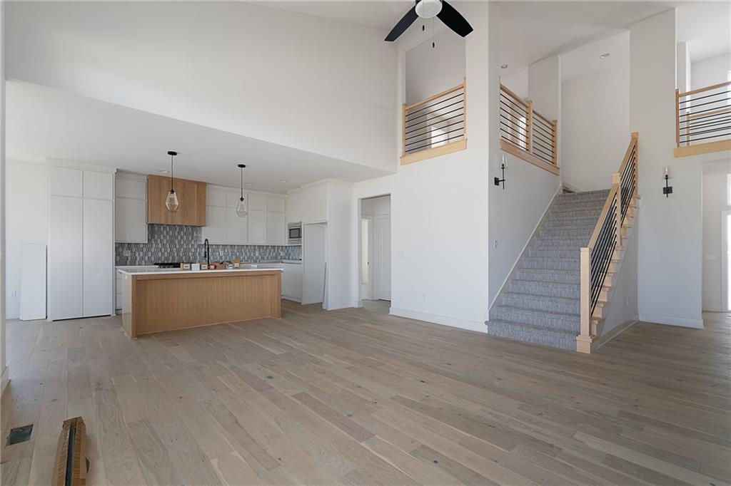 8901 Shady Bend Road Property Photo 7