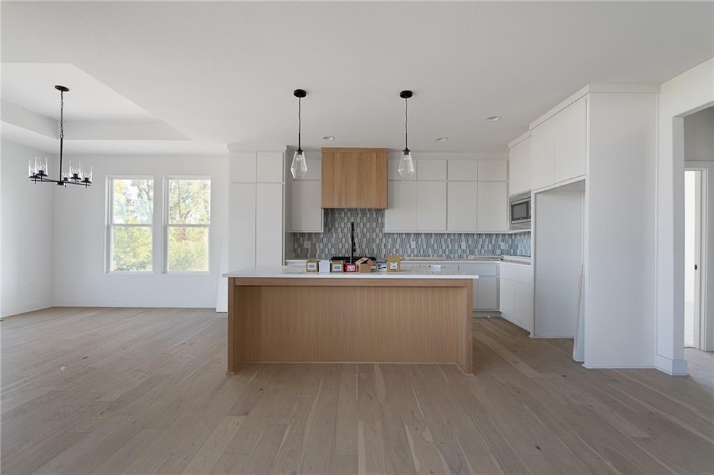 8901 Shady Bend Road Property Photo 9