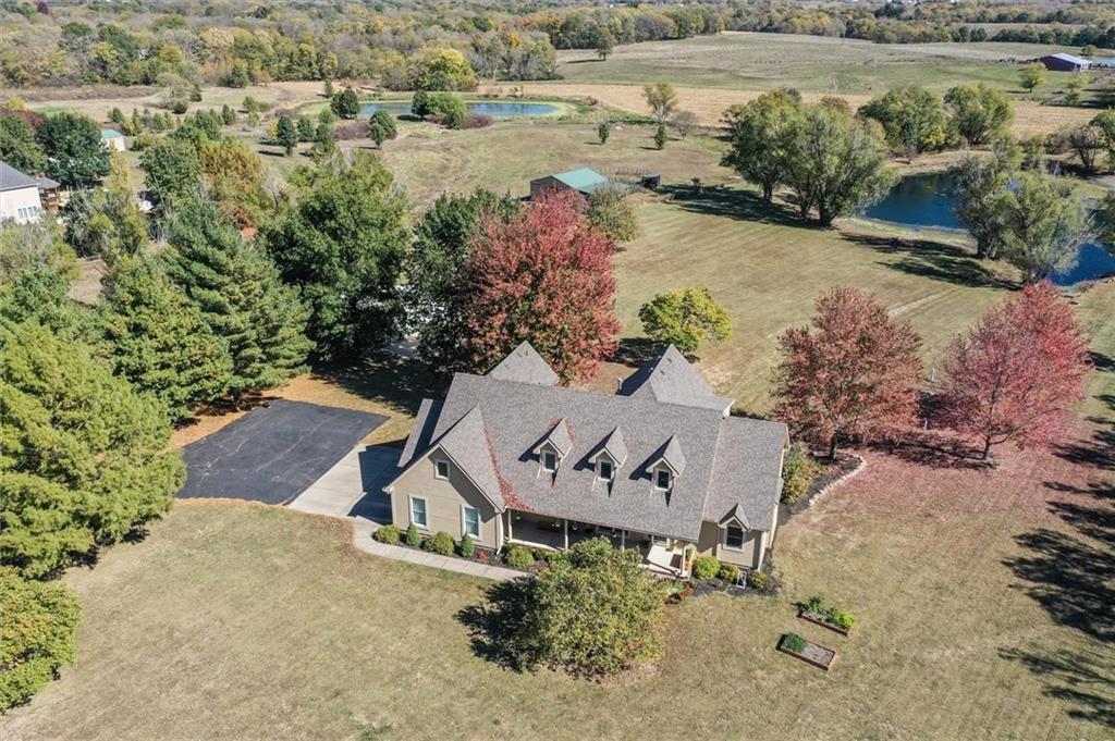 15609 Short Lane Property Photo 38