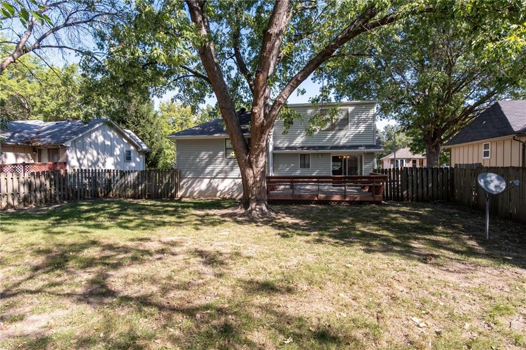 9008 Laurel Street Property Photo 1